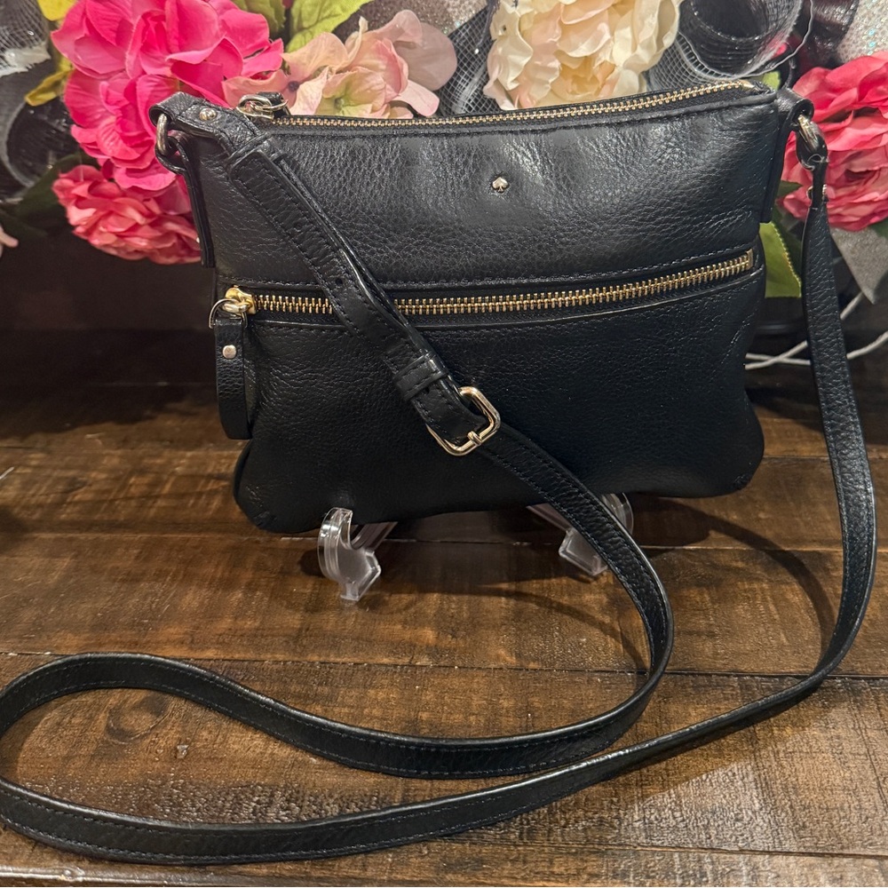 Kate Spade New York Cobbler Hill Pebbled Leather Crossbody Bag (EUC)